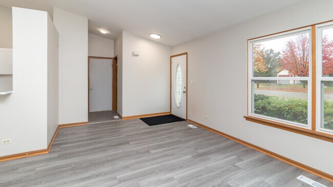 Foto del edificio - 1248 Huntington Dr