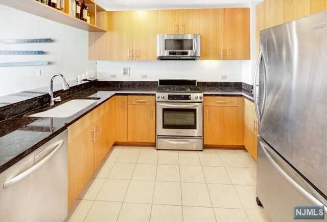 Foto del edificio - 1 Shore Ln