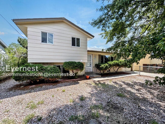 Building Photo - 2609 Granada Dr