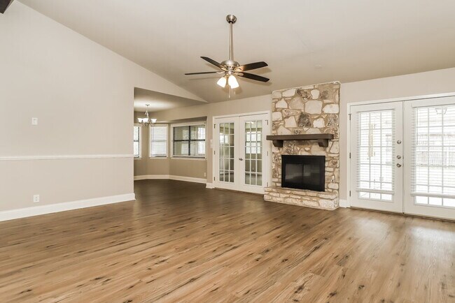 Foto del edificio - 3506 McCormick St