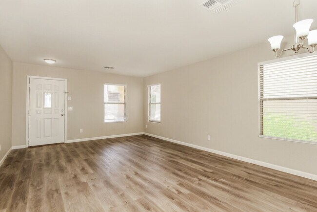 Foto del edificio - 9650 W Payson Rd