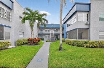 Building Photo - 685 Flanders Dr