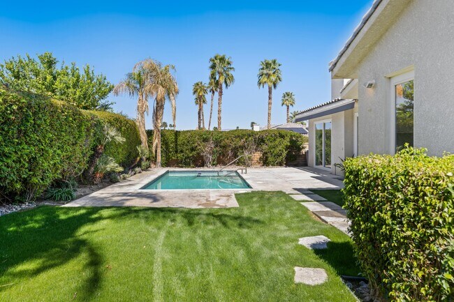 Foto del edificio - 44425 Grand Canyon Ln