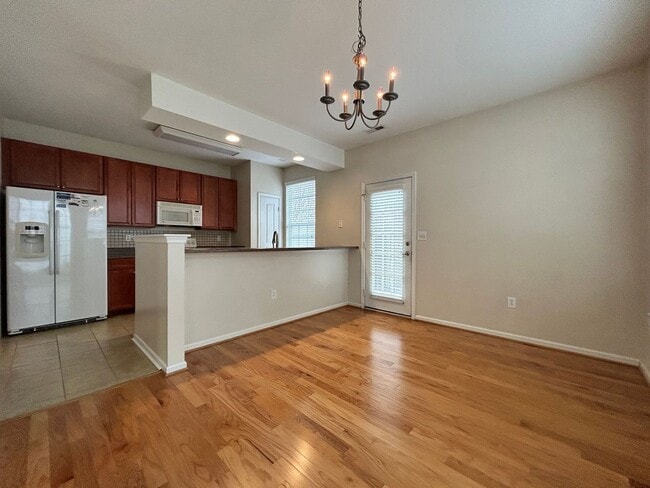 Foto del edificio - Welcome to this charming house "ASK ABOUT OUR ZERO DEPOSIT"