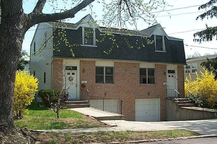 Primary Photo - 16 Oldwood Rd S