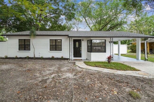 Building Photo - 4910 N Darby Ave