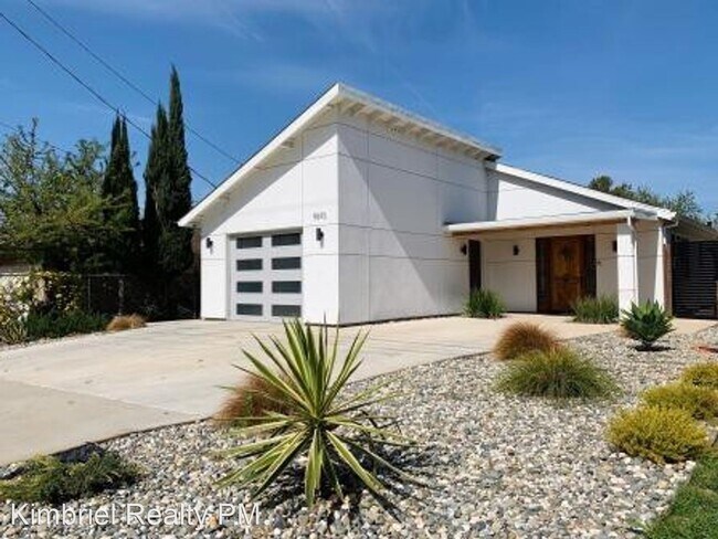 Foto del edificio - 3 br, 2 bath House - 9845 Old Placerville Rd