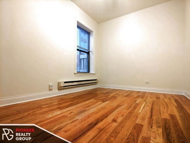 Building Photo - 1 bedroom in CHICAGO IL 60613