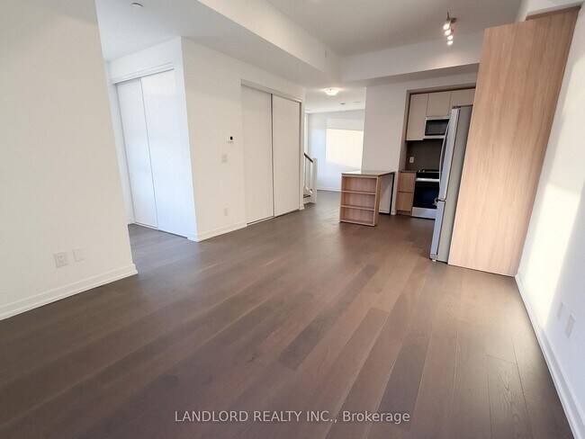 Building Photo - 15 Maryport Ave