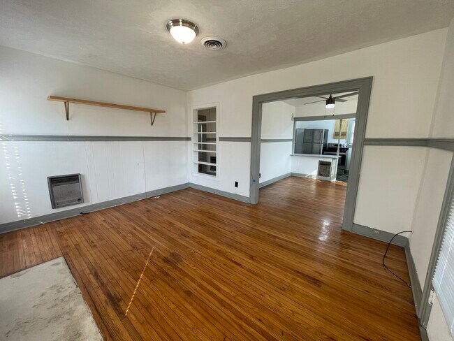 Foto del edificio - 403 Martin Ave