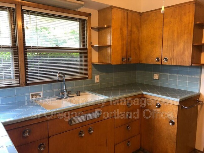 Foto del edificio - 4725 SE Clinton St
