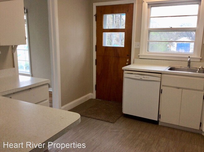Building Photo - 2 br, 1.5 bath House - 335 7th Ave W