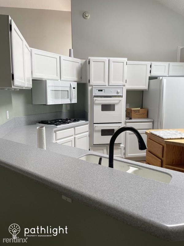 Building Photo - 4 br, 2 bath House - 5404 Roanoke Ave NW UNIT