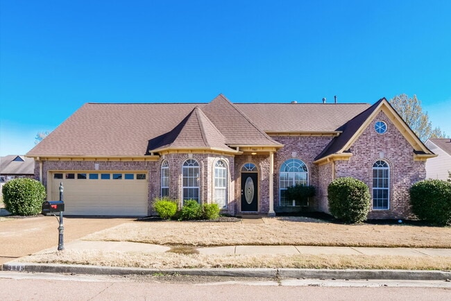 Building Photo - 9885 Averbury Dr