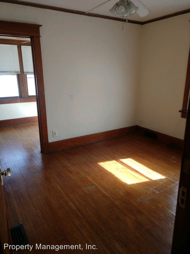 Building Photo - 5 br, 2 bath House - 2336 S 17 St