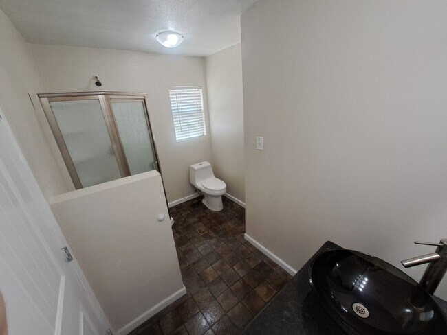 Foto del edificio - 217 Fairfield Ave