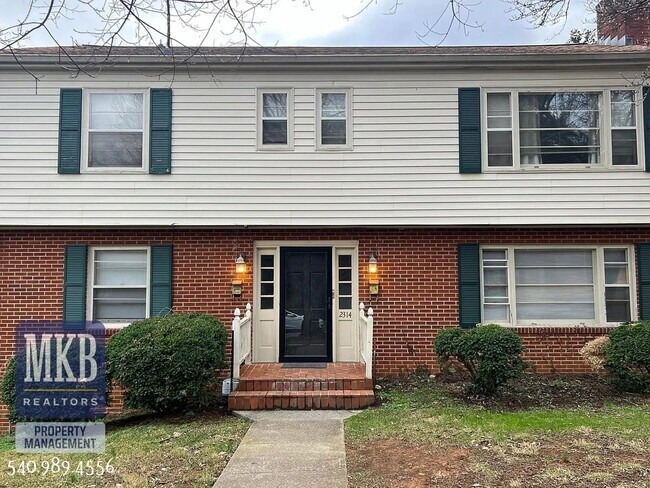Foto del edificio - 2314 Wycliffe Ave SW
