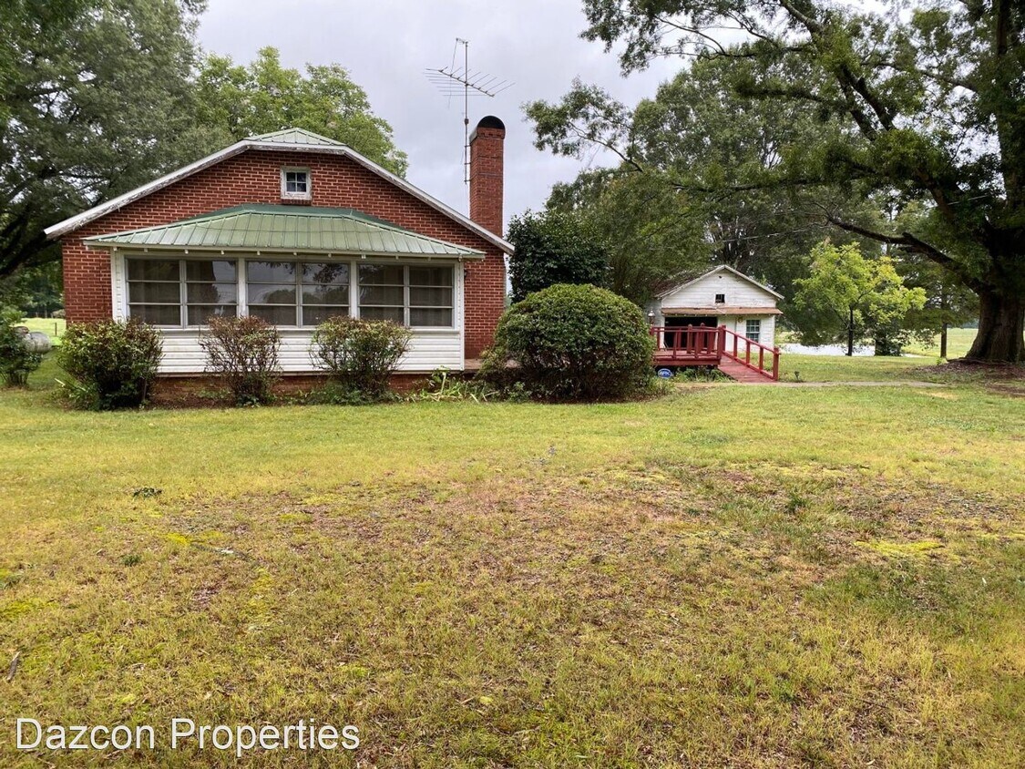 Foto principal - 3 br, 2 bath House - 1083 Mazeppa Road