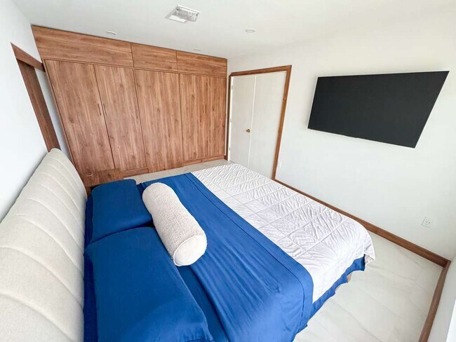 Foto del edificio - 2216 NW 4th Ave