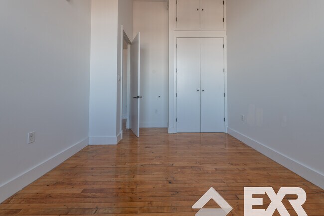 Foto del edificio - 180 Bainbridge St.