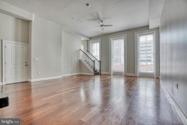 Building Photo - 1025 St Paul St