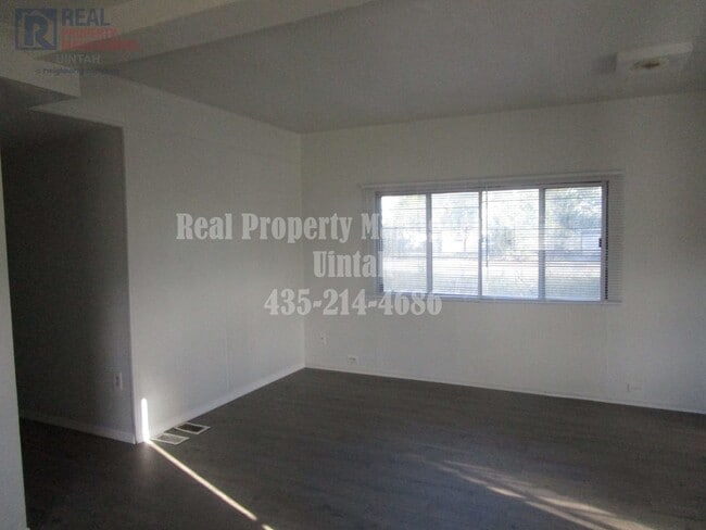 Building Photo - Cozy 3 Bedroom 1 Bathroom Trailer Home!!!