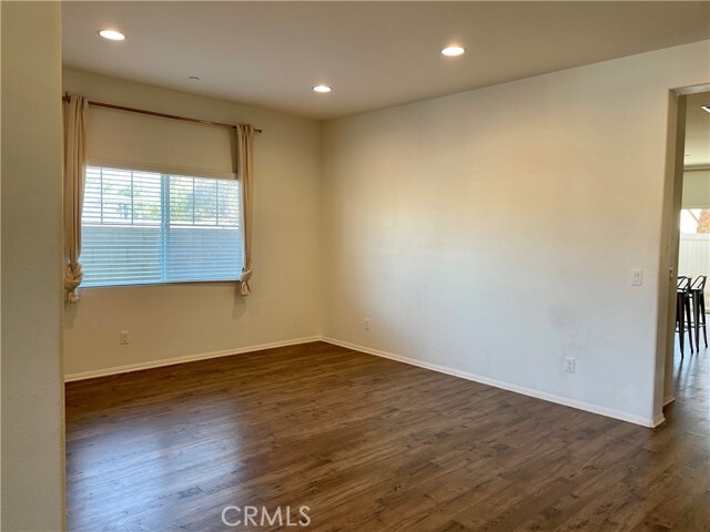 Building Photo - 6886 Riverglen Dr