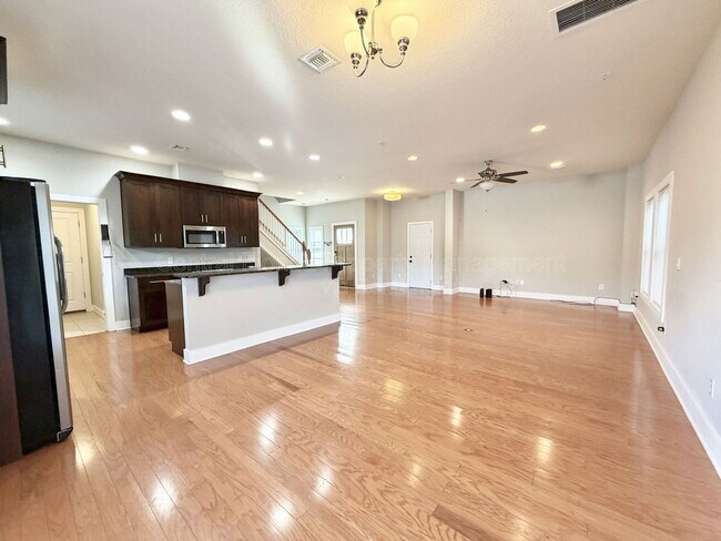 Foto del edificio - 2223 Amherst Ave