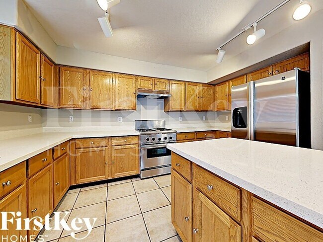 Foto del edificio - 7323 E Navarro Ave