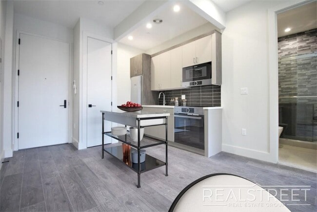 Building Photo - BRAND NEW SPACIOUS 1 Bed in Bed Stuy!
