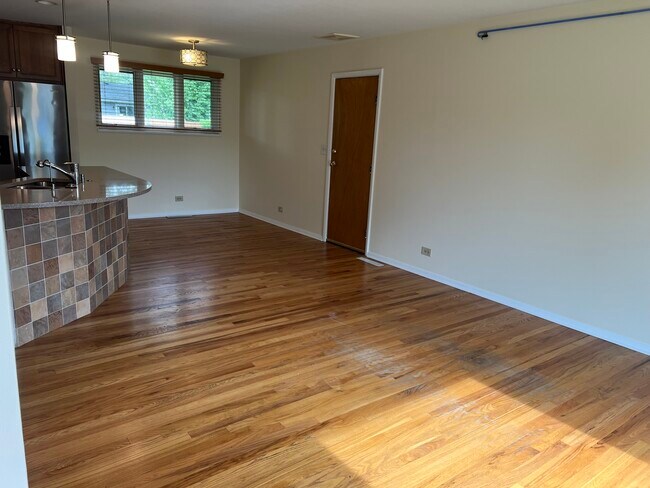 Foto del edificio - 1520 N Fernandez Pl