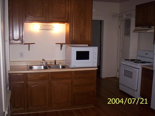 Foto del edificio - 2643 N Marshfield Ave