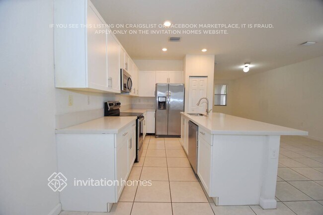 Building Photo - 3407 W 109th Pl