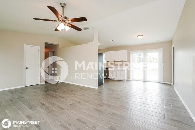 Foto del edificio - 1421 NE 18th Ave, CAPE CORAL, FL 33909