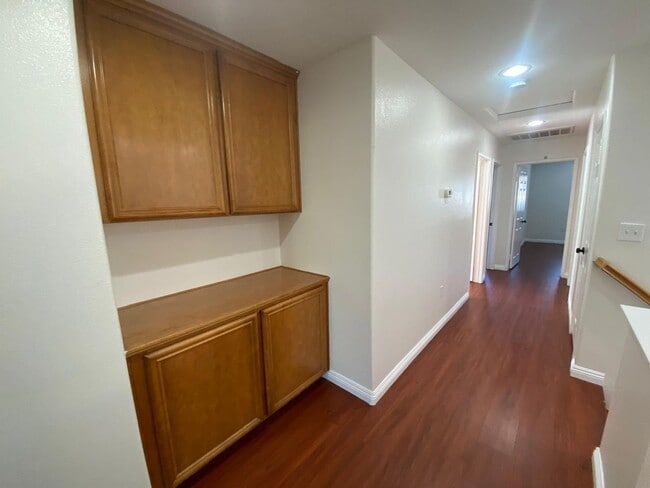Building Photo - Luxurious 5-Bedroom, 3-Bath Oasis in Prime North Hills!