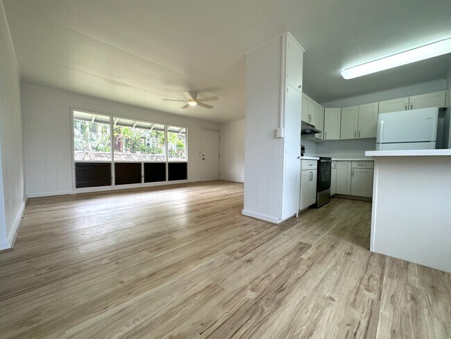 Building Photo - 1816 Kaikunane Loop