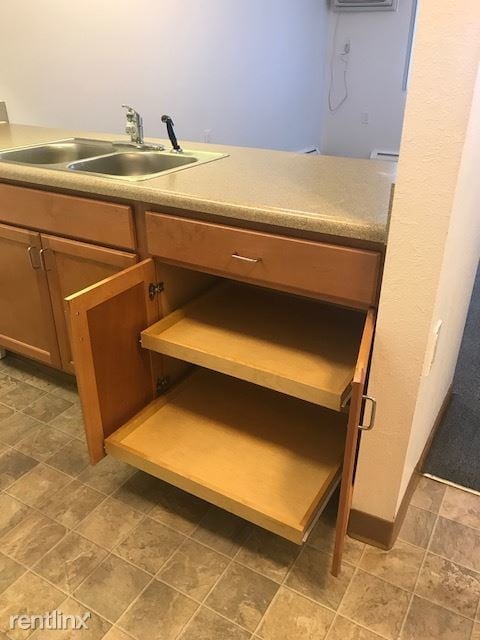 Building Photo - 2 br, 1 bath Senior Housing - Summer Haven