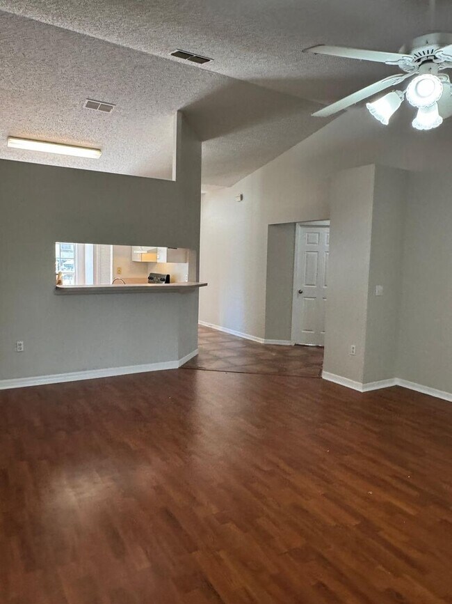 Building Photo - Glenridge 3/2 Home Located in Lakeland