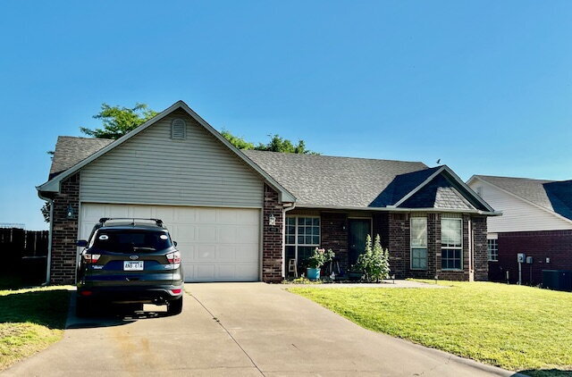 Primary Photo - "Charming 3-Bedroom Home with 2 Full Baths...