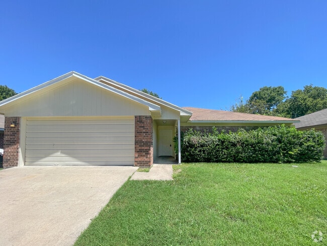 Building Photo - 1912 Ramada Dr
