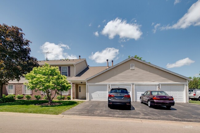 Building Photo - 310 Newport Ln