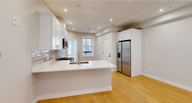 Building Photo - 165 Allston St