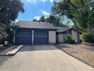 Building Photo - 1205 Doonesbury Dr