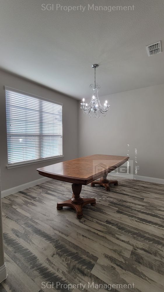 Foto del edificio - Beautiful 3 Bedroom Home.