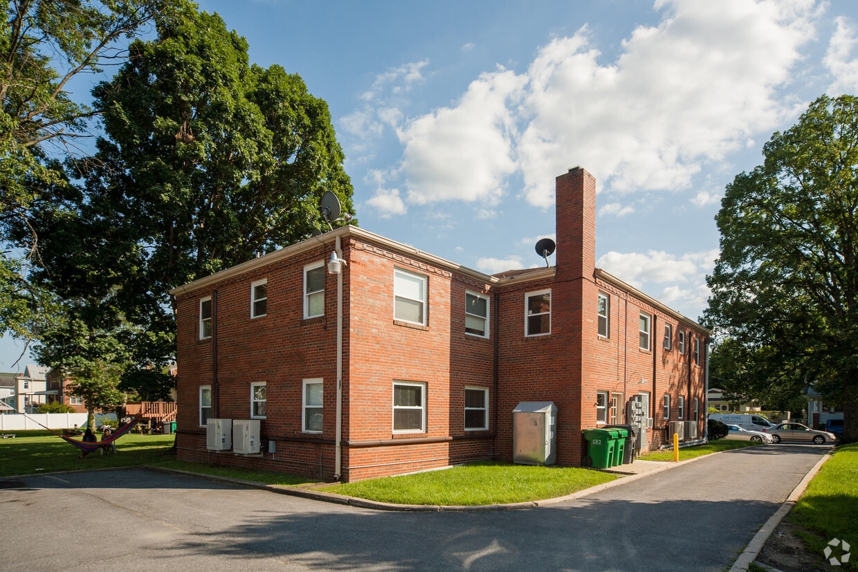 Building Photo - 335 Talbott Ave