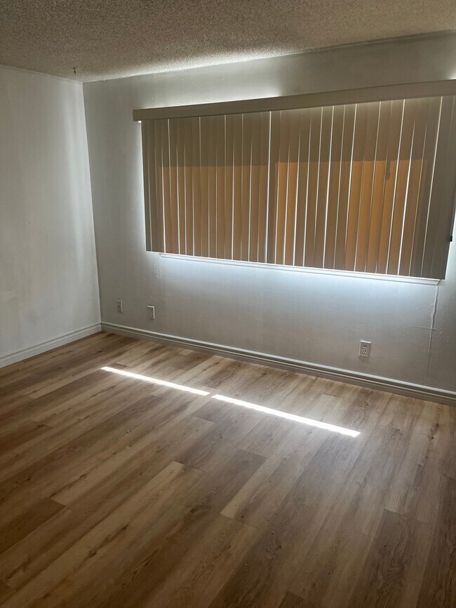 Foto del edificio - 3001 King Midas Way