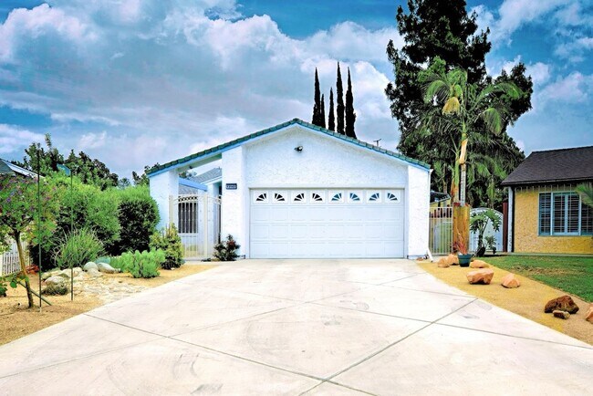 Foto del edificio - 13142 Reedley St