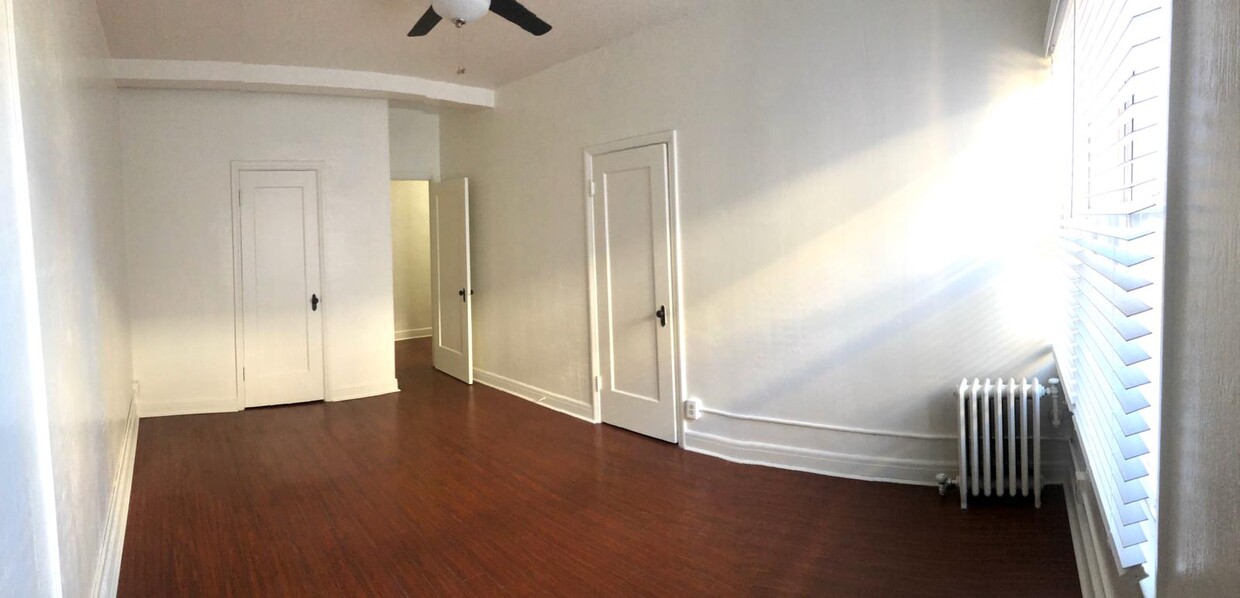Primary Photo - 318 S Kingsley Dr