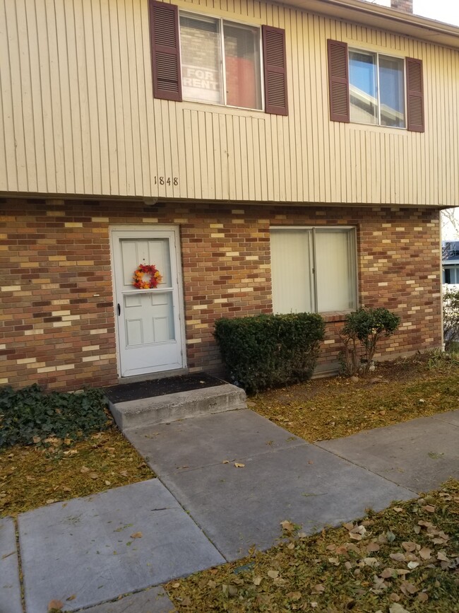Building Photo - 1848 E 4650 S