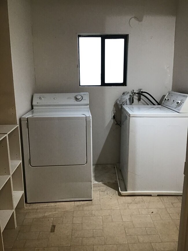 Foto del edificio - 2884 B St